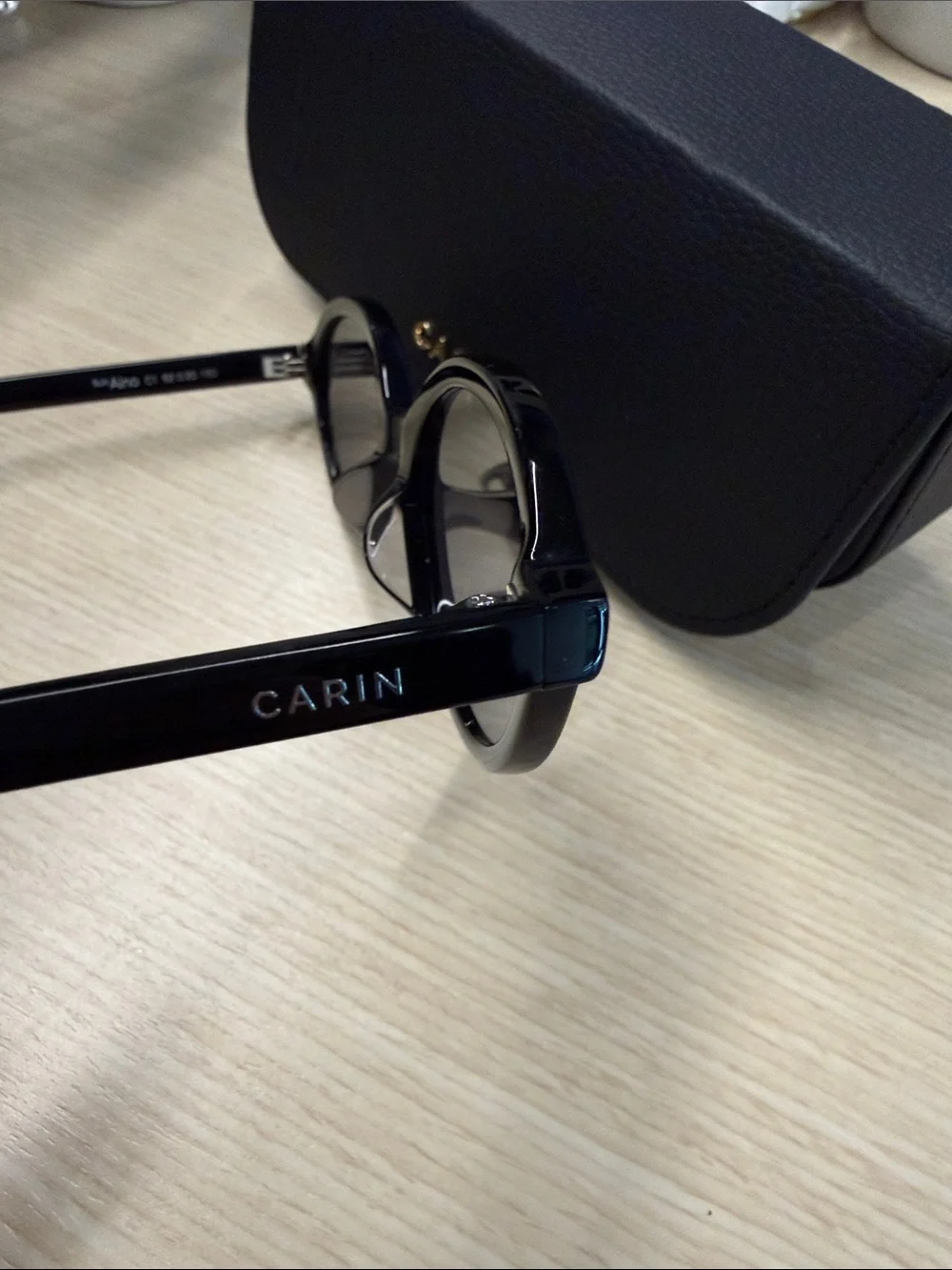 Carin Black Oval Women’s Sunglasses with Case ( Jennie’s Style )